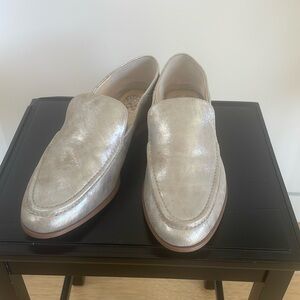 Vince Camuto Jendeya2 Sandy Silver Sparkling Suede Women’s Loafer-size 7.5M